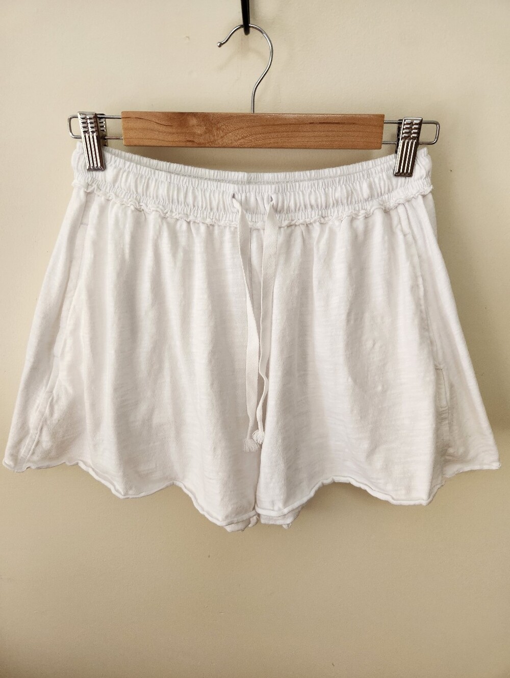 Aerie Summer House High Waisted Flirty Shorts - XS